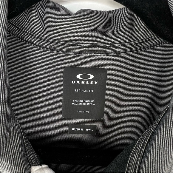 Oakley Gravity SS Gradient SS Polo 2.0 Performance Polo Size Medium - Picture 4 of 9